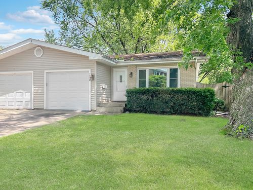1716 Maple Ln, Elgin, IL, 60123-5036 | Card Image