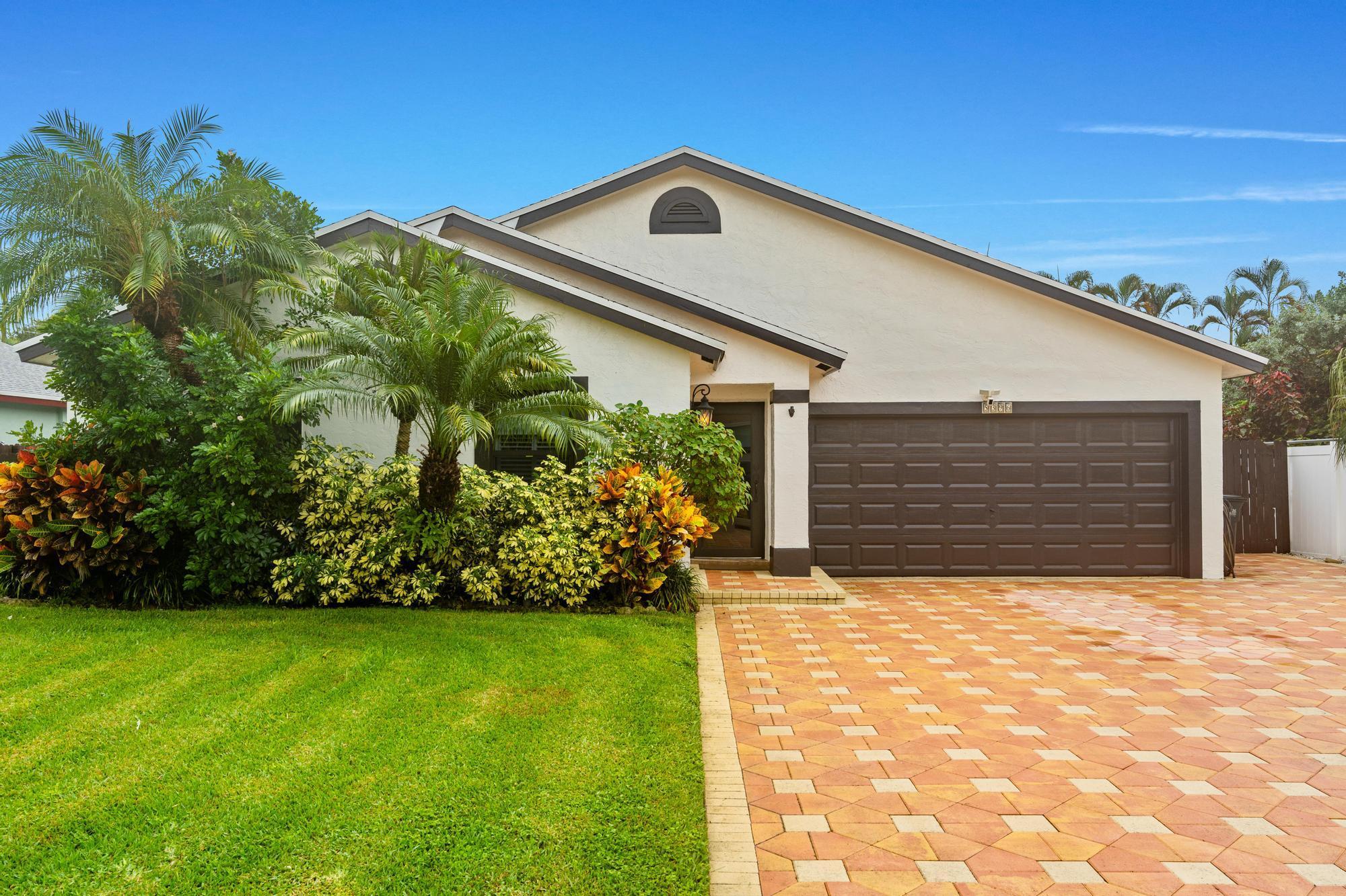 Van Buren Rd, Delray Beach, FL 33484