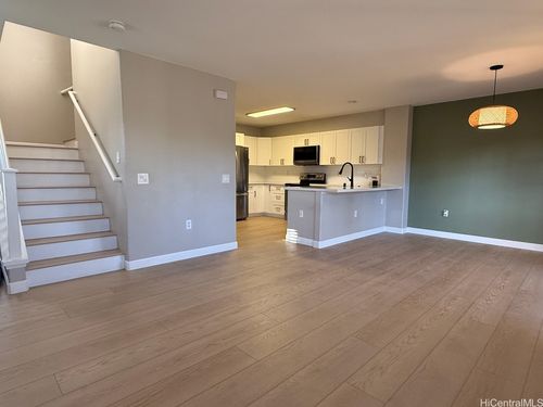 apt-101-95-923 Ukuwai St, Mililani, HI, 96789-4912 | Card Image