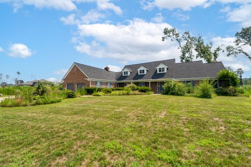 5217 Green Pine Ln, Kalamazoo, MI, 49009-4572 | Card Image