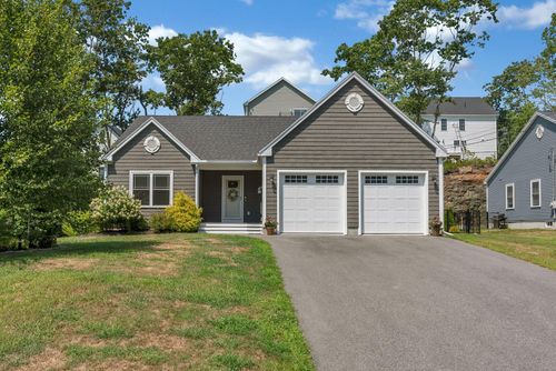 24 Kapok St, Old Orchard Beach, ME, 04064-1194 | Card Image