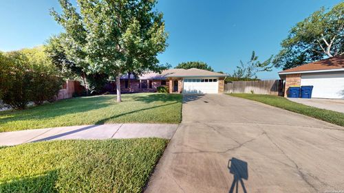112 Tomahawk Cir, Cibolo, TX, 78108-3609 | Card Image