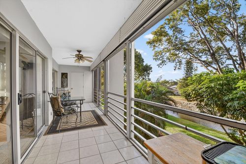 303-3524 Via Poinciana, Lake Worth, FL, 33467-2837 | Card Image