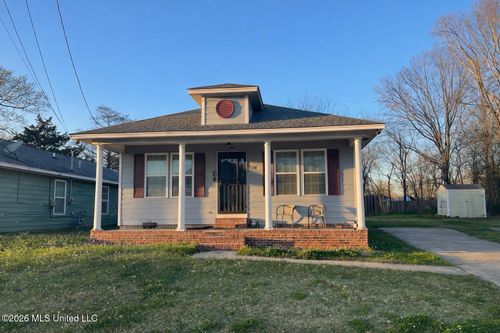 526 W Porter St, Jackson, MS, 39204-3119 | Card Image