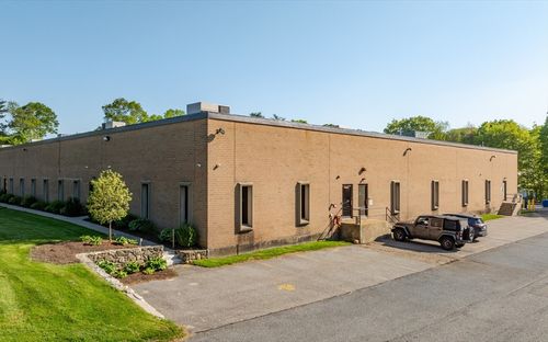 100-106 South St, Hopkinton, MA, 01748-2207 | Card Image