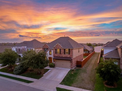 156 Banana St, Buda, TX, 78610-4422 | Card Image