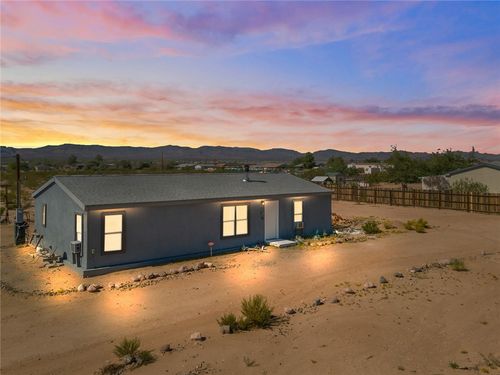 549 S Glen Canyon Rd, Golden Valley, AZ, 86413-6769 | Card Image