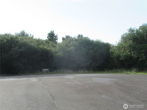 358 Trustee St Sw, Ocean Shores, WA, 98569-9261 | Card Image