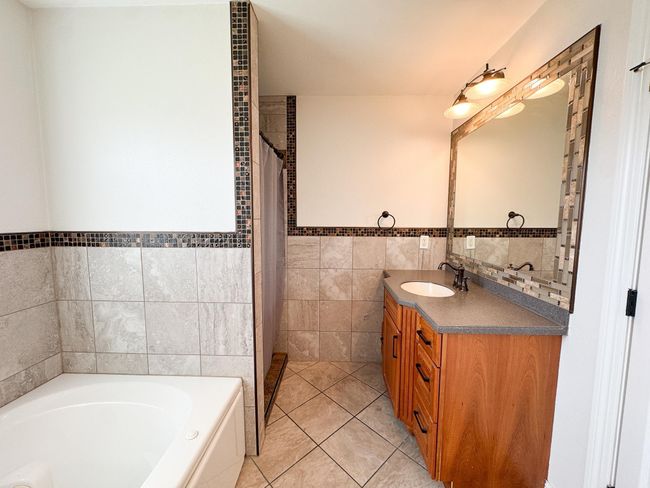Primary Bathroom 1.jpg | Image 25