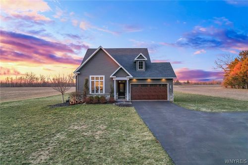 2181 Woodard Rd, Elma, NY, 14059-9364 | Card Image