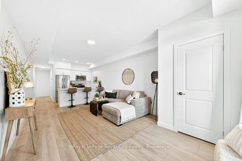 162-824 Woolwich St, Guelph, ON, N1H0E1 | Card Image