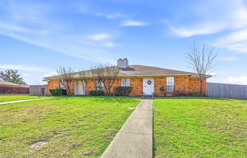 412 Amber Ln, Desoto, TX, 75115-6306 | Card Image