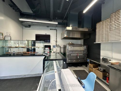 903 Queen St E, Toronto, ON, M4M1J4 | Card Image