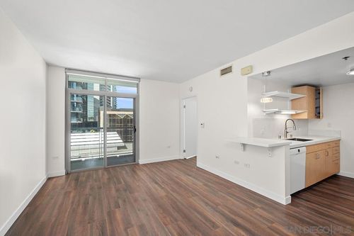 721-425 W Beech Street, San Diego, CA, 92101 | Card Image