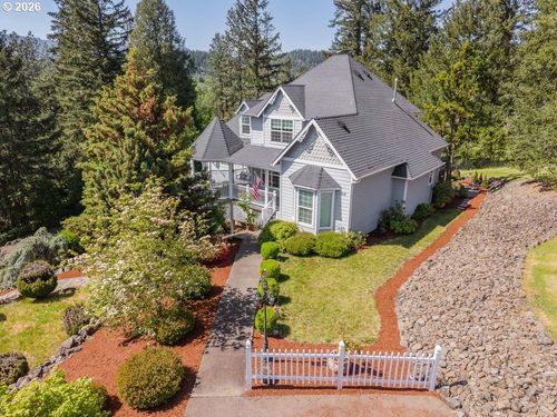 160 Melrose Terrace Ln, Roseburg, OR, 97471-8112 | Card Image