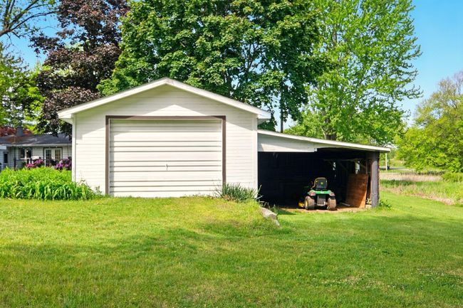 2877 Bessemer Rd, House other with 3 bedrooms, 2 bathrooms and null parking in Coloma MI | Image 5
