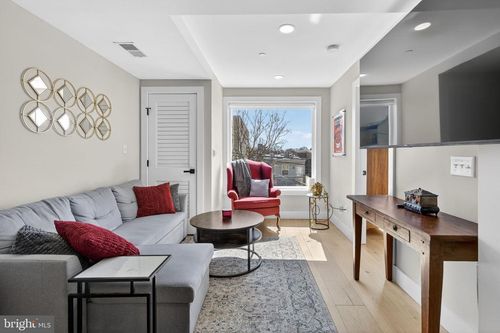 305-919 12th St Ne, WASHINGTON, DC, 20002-8992 | Card Image