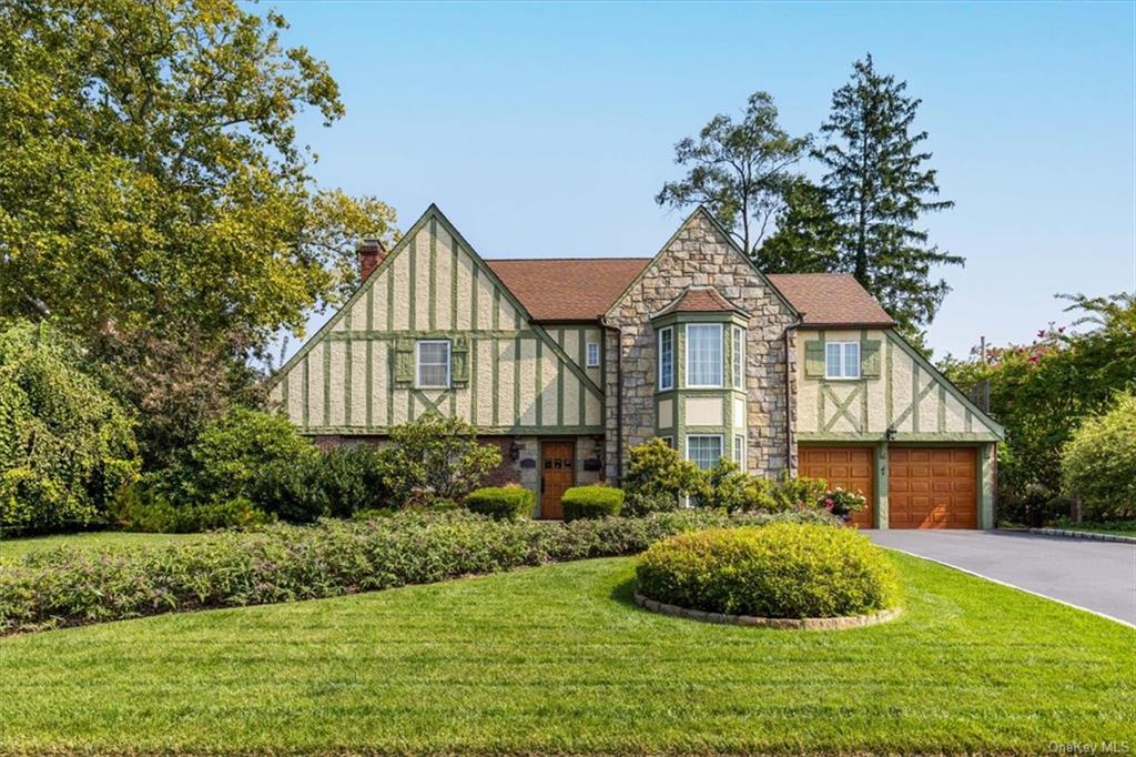 Whistler Rd, Scarsdale, NY 10583