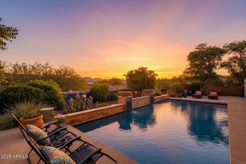 14 W Summerset Dr, Phoenix, AZ, 85085-6048 | Card Image