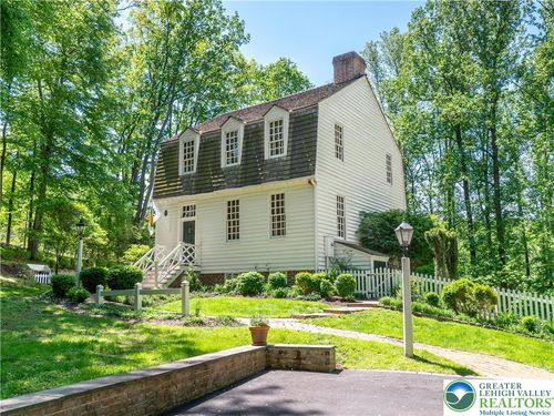1108 S Barbara Dr, Alburtis, PA, 18011-2611 | Card Image