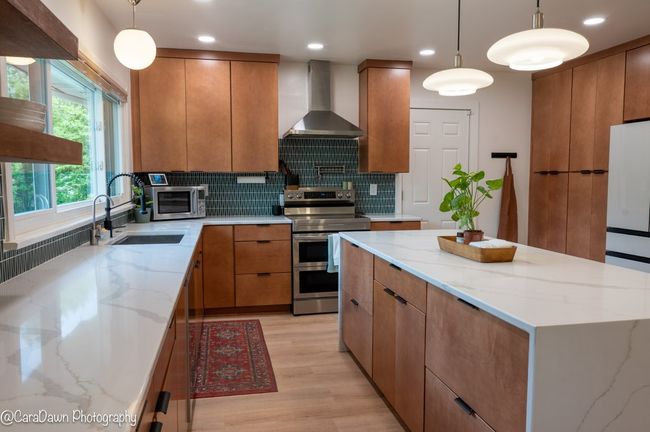 Kitchen/Dining Area | Image 5