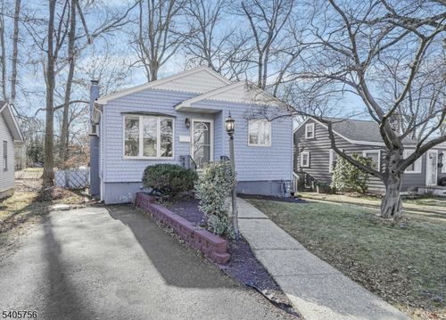 12 Carlson Pl, Lake Hiawatha, NJ, 07034-3102 | Card Image