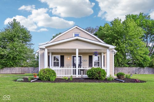 2025 E Broadway St, Fortville, IN, 46040-9252 | Card Image