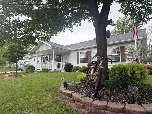 N115W20978 Brookside Dr, Germantown, WI, 53022 | Card Image