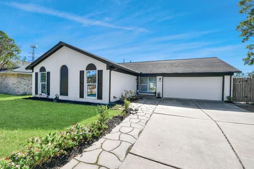 10411 Westray St, Houston, TX, 77043-1823 | Card Image