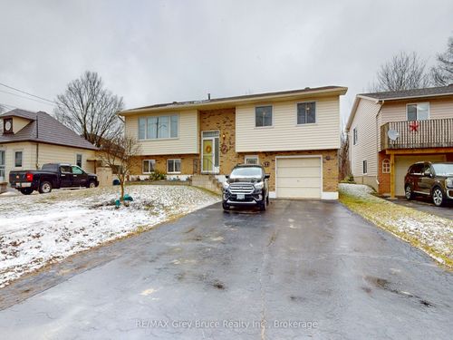 560 20th St E, Owen Sound, ON, N4K2B6 | Card Image