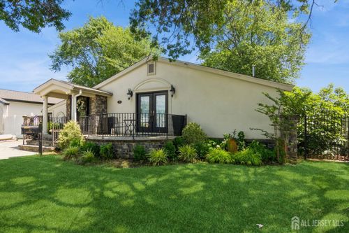 70 Woodshore W, Keyport, NJ, 07735-6122 | Card Image