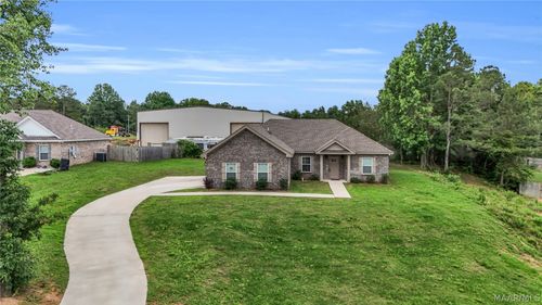 715 Pinetuckett Pkwy, Deatsville, AL, 36022-2770 | Card Image