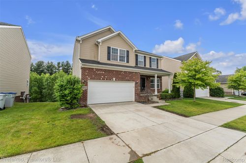 59623 Twin Pines Dr, New Hudson, MI, 48165-8114 | Card Image
