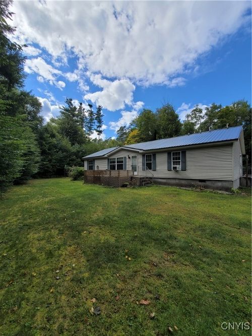 8090 Shore Dr, Alder Creek, NY, 13301-3522 | Card Image