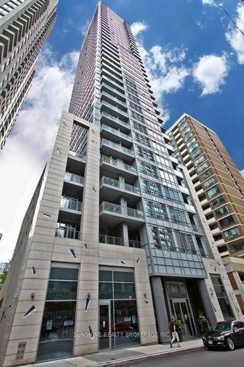 1603-21 Balmuto St, Toronto, ON, M4Y1W4 | Card Image