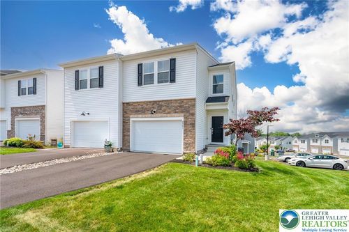 4901 Brookside Ct, Coopersburg, PA, 18036-8744 | Card Image