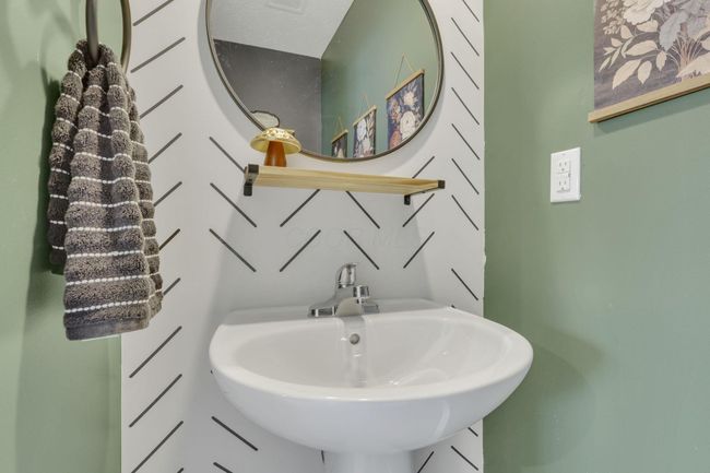 8568 Gable Loop, Condo with 4 bedrooms, 3 bathrooms and null parking in Canal Winchester OH | Image 24