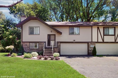 2509 Cedar Hills Dr, Minnetonka, MN, 55305-2957 | Card Image