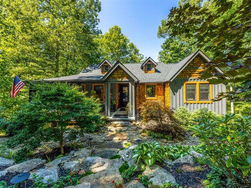 286 Hedgewood Dr, Tuckasegee, NC, 28783 | Card Image