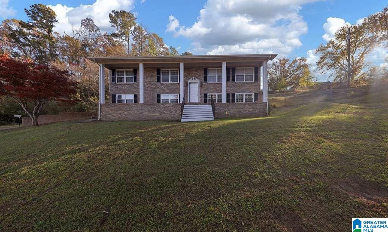 Rosewood Ave, Anniston, AL 36201