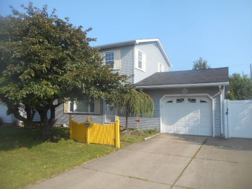 2128 E 41st St, Erie, PA, 16510-3615 | Card Image
