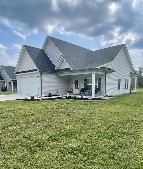 627 E Main St, Smithville, TN, 37166-2919 | Card Image