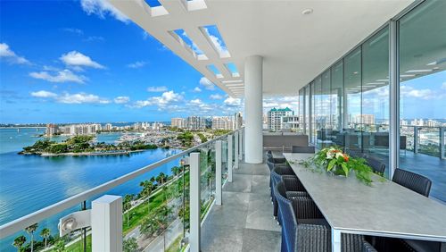 unit-12-605 S Gulfstream Ave, SARASOTA, FL, 34236-6856 | Card Image