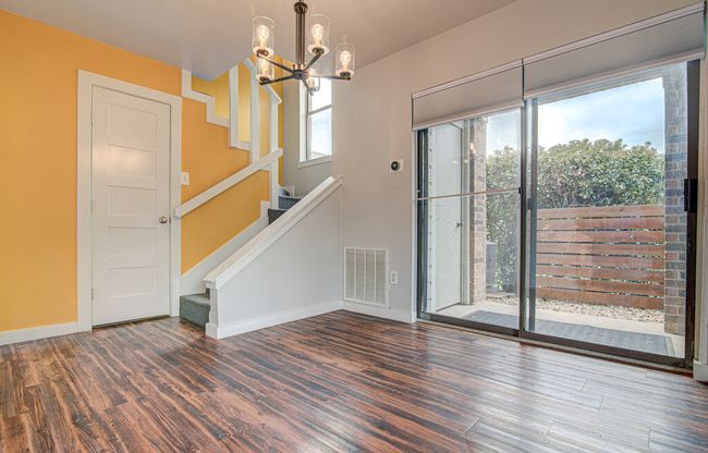 APT-15C - 2018 W Rundberg Ln, Condo with 2 bedrooms, 2 bathrooms and 2 parking in Austin TX | Image 6