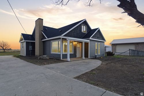 10045 W 12000 N, Tremonton, UT, 84337-9532 | Card Image
