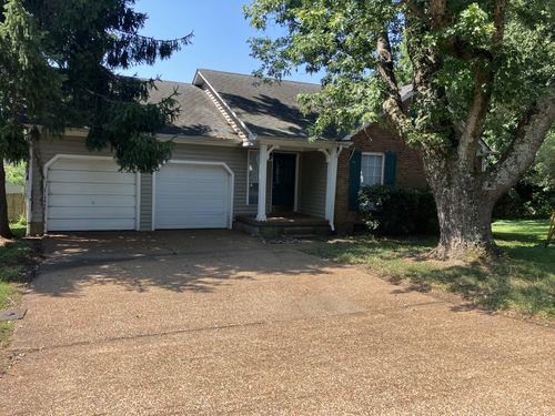 110 White Oak Ct, Hendersonville, TN, 37075-3081 | Card Image