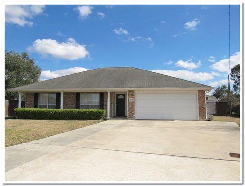 3175 Crest Circle, Port Neches, TX, 77651 | Card Image