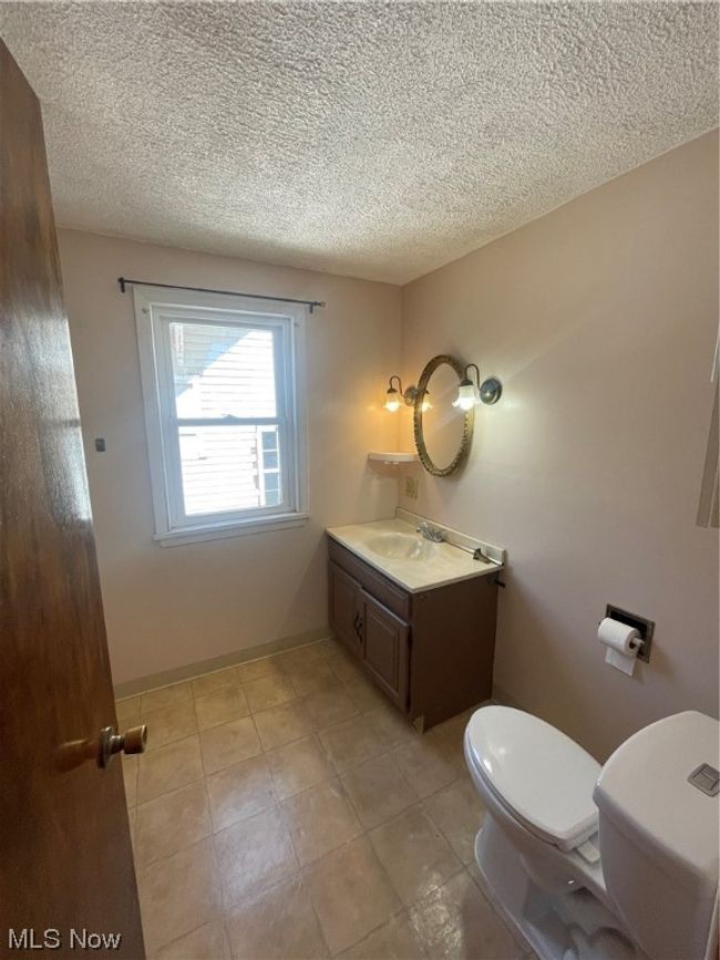 1706 W 8th Street, Sold in Ashtabula Zoocasa