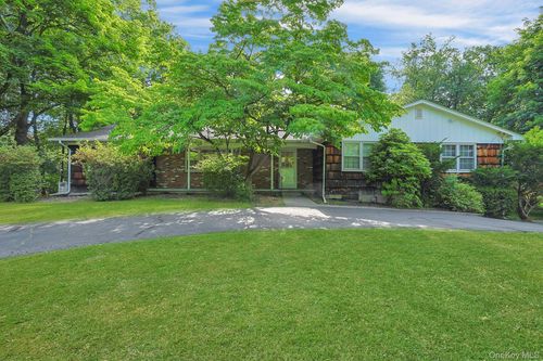 1 Cairngorm Rd, New City, NY, 10956-2504 | Card Image