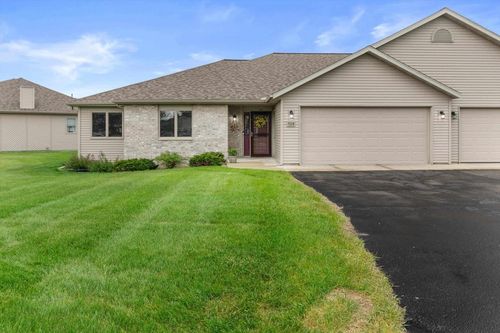 7-528 Clemens Ct, Portage, WI, 53901-1294 | Card Image